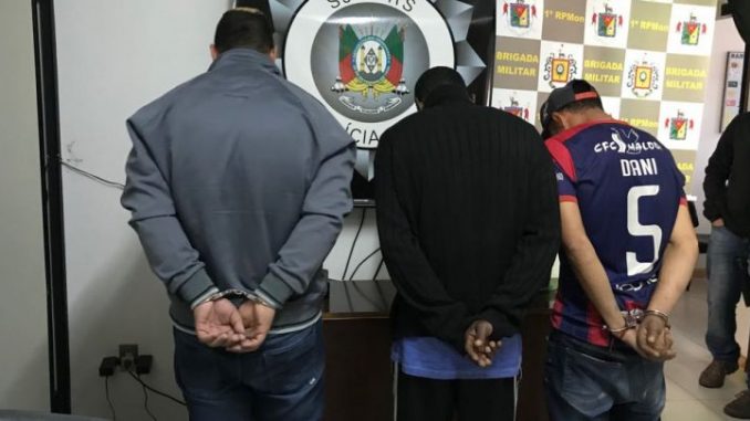 Suspeitos de assaltar o posto Fuzer em Restinga Seca são presos – Santa  Maria