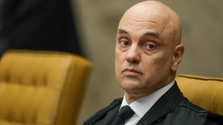 “Não há chance de recuar um milímetro”, diz Moraes ao Washington Post