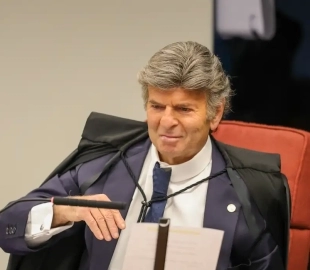 Fux cita incompetência do STF para julgar ação contra Bolsonaro