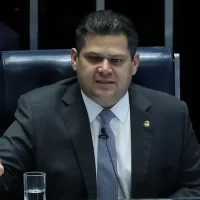 Alcolumbre mantém sessão da CPMI do INSS que quebrou sigilo de Lulinha