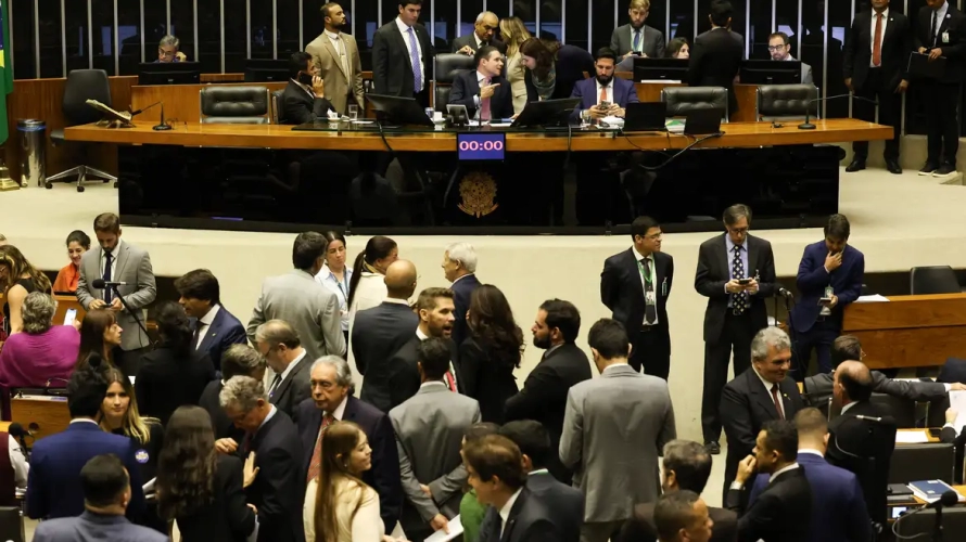 Câmara aprova ampliação gradual da licença-paternidade