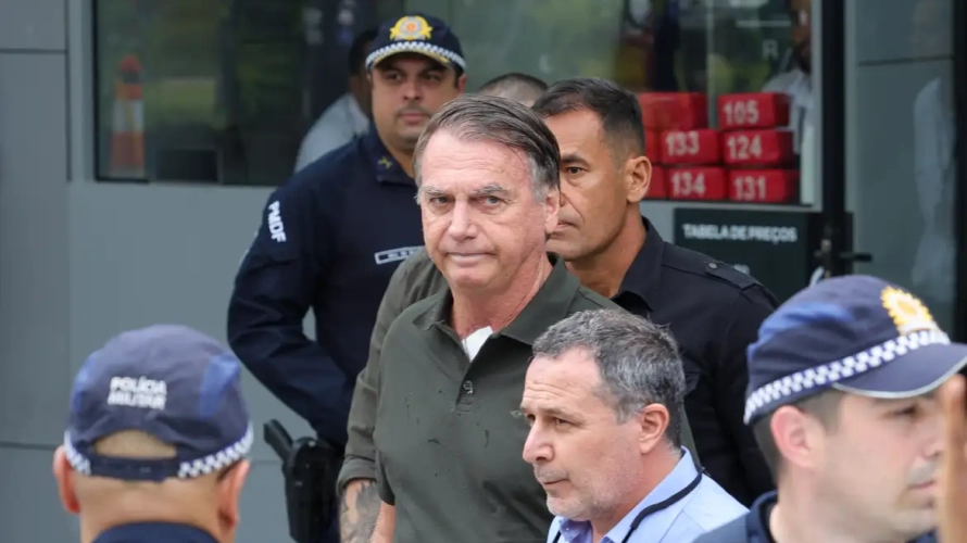 Moraes pede explicações sobre escolta que levou Bolsonaro ao hospital