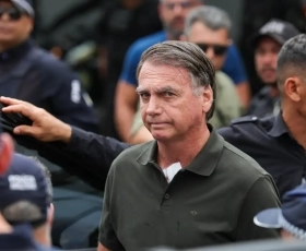 Bolsonaro tem piora da função renal e aumento de inflamação