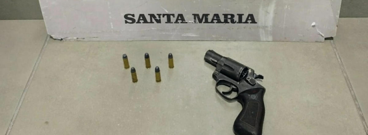 Duas jovens são presas com revólver em Santa Maria