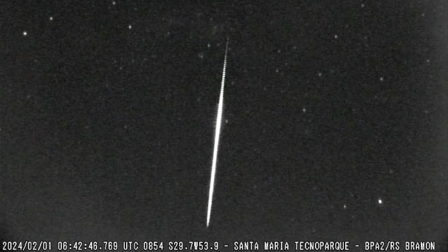 Vídeo: passagem de meteoro é registrada em Santa Maria