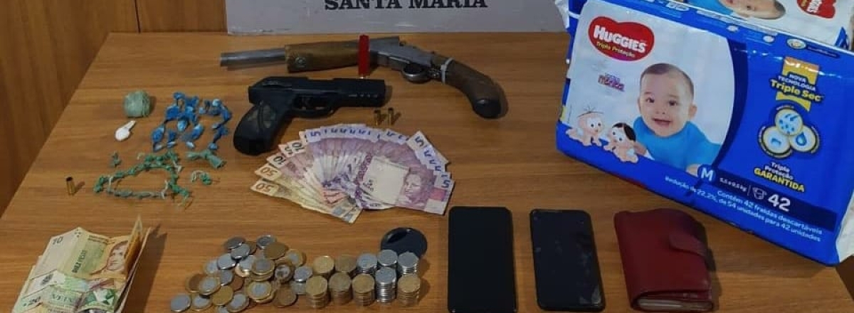 Dupla é presa após roubar R$ 600 e fraldas de farmácia em Santa Maria