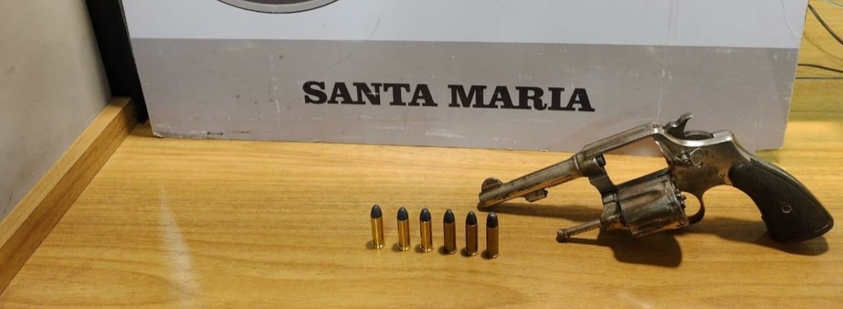 Jovem é preso por porte ilegal de arma de fogo em Santa Maria