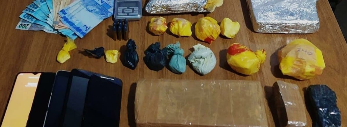 Dupla é presa com mais de 1,5kg de droga em Santa Maria