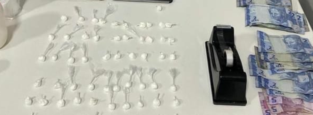 Homem é preso com 81 buchas de cocaína em Santa Maria
