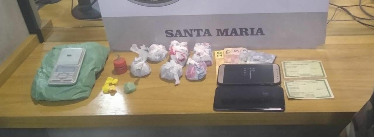 Dupla é presa com crack, cocaína e maconha em Santa Maria
