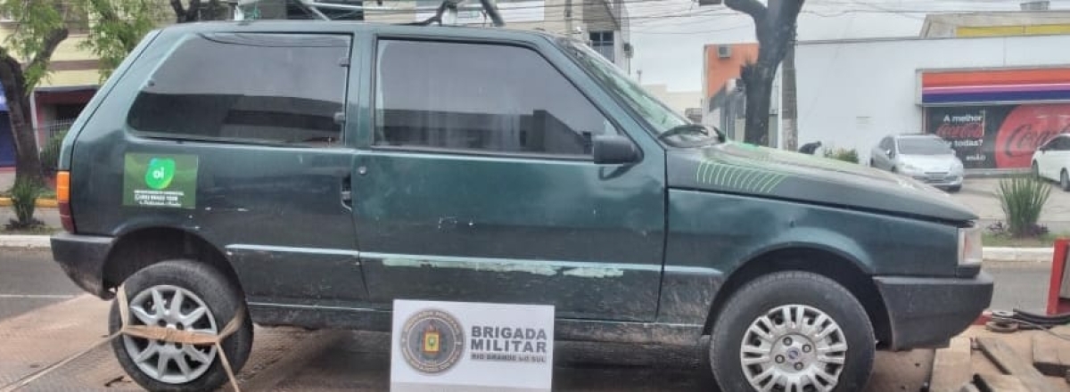 Brigada recupera carro furtado e prende suspeito em Santa Maria