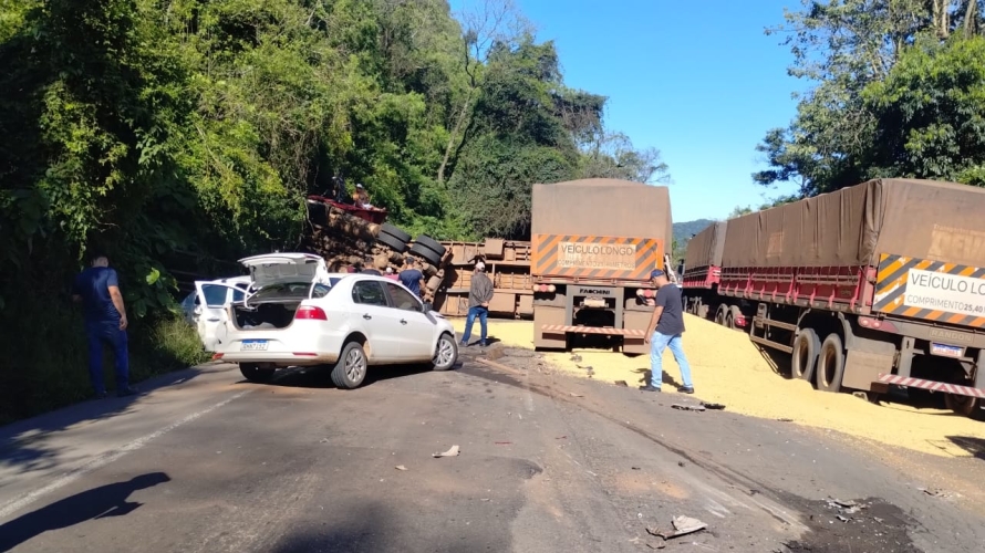 Acidente deixa um morto e bloqueia trânsito na BR-158 entre Itaara e Santa Maria