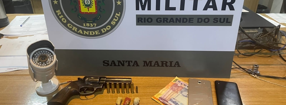 Dupla é presa com droga e arma de fogo em Santa Maria