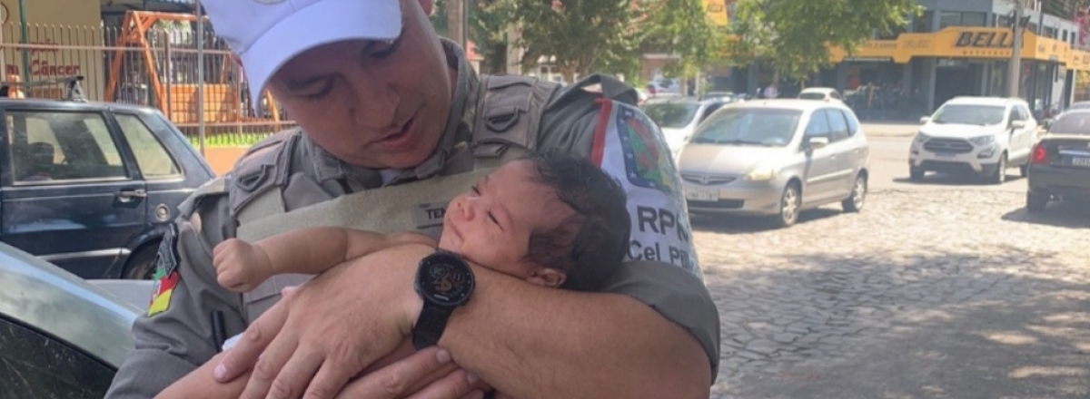 Policial salva bebê engasgado com leite materno em Santa Maria