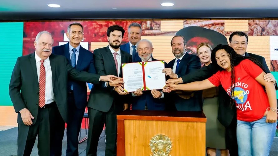 Lula sanciona gratuidade em conta de luz para famílias de baixa renda