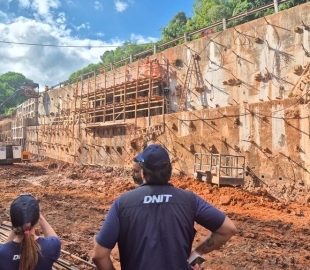 Diretoria do DNIT vistoria obras federais em Santa Maria