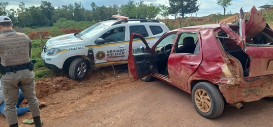 Motorista embriagado é preso após bater carro em viatura da Brigada Militar
