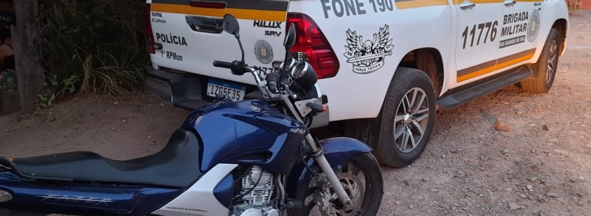 Dupla de foragidos é presa com moto furtada em Santa Maria