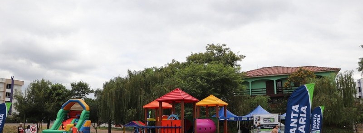 Prefeitura inaugura 10 parques infantis em oito bairros de Santa Maria