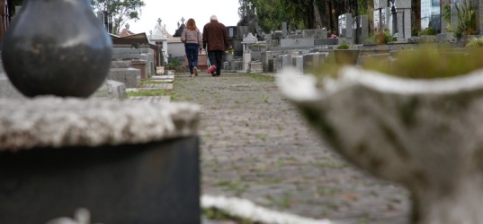 Confira o horário de abertura dos cemitérios neste fim de semana do Dia dos Pais