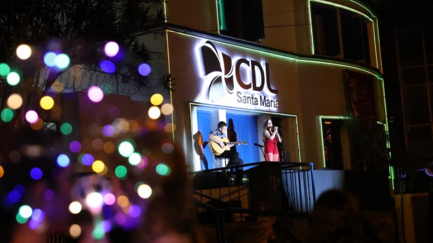 Espetáculo “Noite Feliz” da CDL ocorre na noite desta quinta-feira