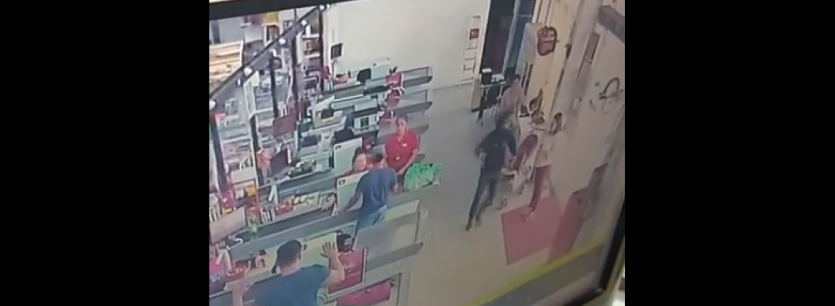 Criminosos assaltam supermercado na tarde deste sábado em Santa Maria