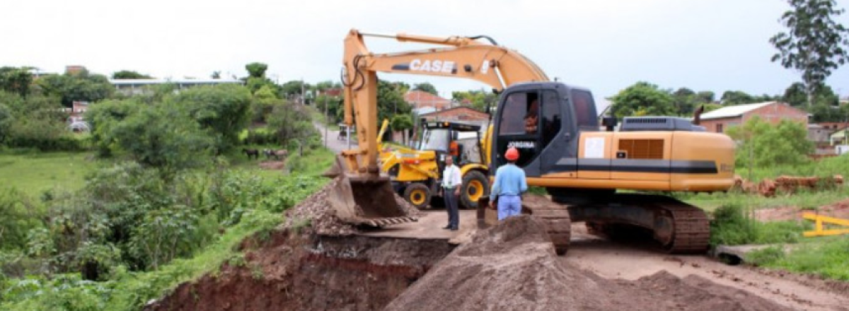 Prefeitura inicia recuperação de tubulação de rua no Bairro Nova Santa Marta