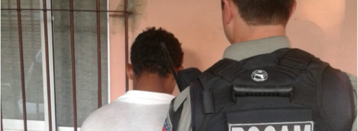 Brigada prende suspeito de roubar celular de pedestre em Santa Maria
