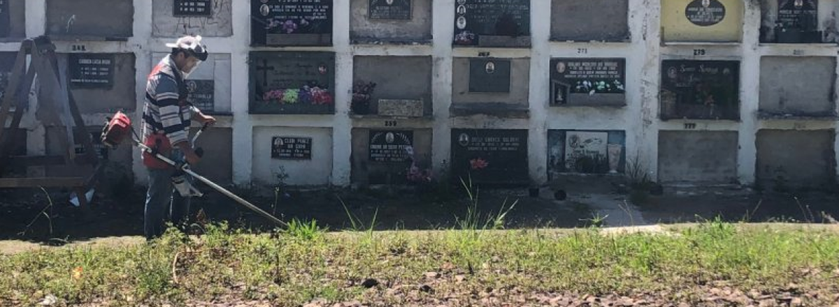 Prefeitura realiza mutirão para limpeza de cemitérios em Santa Maria