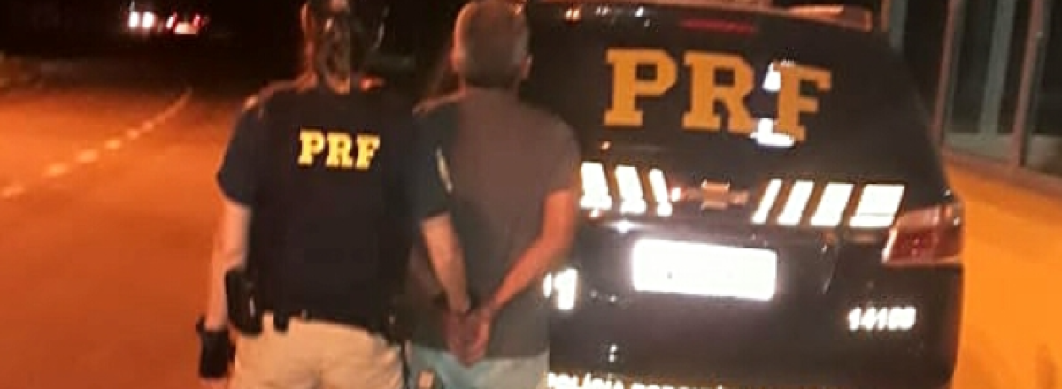 PRF prende motorista de carreta embriagado em Santa Maria