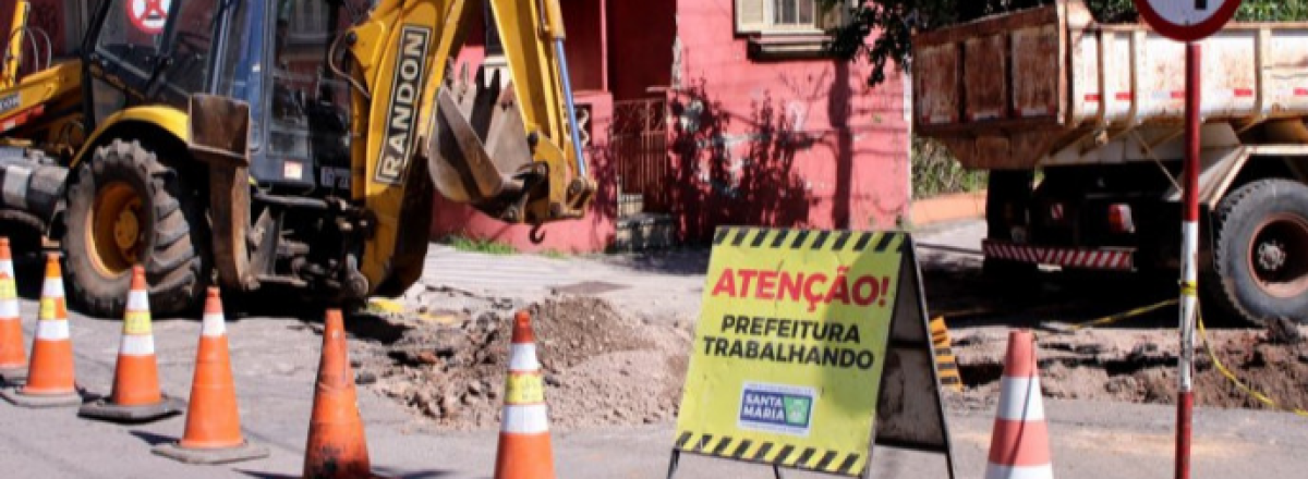 Prefeitura segue trabalhos de recuperação da rede pluvial na Rua André Marques