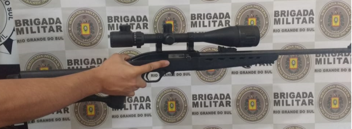 Brigada apreende rifle calibre 22 e mais 86 munições em Restinga Seca