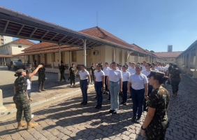 Mulheres se apresentam para o Serviço Militar Inicial  em Santa Maria
