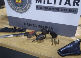 Brigada Militar prende homem com arma de fogo no bairro Tancredo Neves