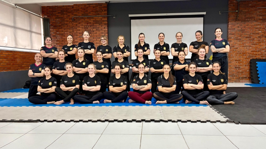 Policiais civis recebem curso de defesa pessoal em Santa Maria