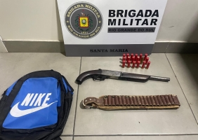 Homem é preso com espingarda e munições no bairro Caturrita