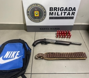 Homem é preso com espingarda e munições no bairro Caturrita