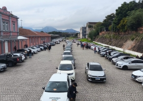 Motoristas de aplicativo realizam protesto em Santa Maria