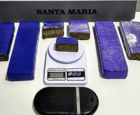 Homem abandona mochila com maconha e foge da polícia em Santa Maria