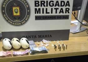 Cão policial Zuk encontra drogas e ajuda a prender homem em Camobi