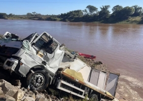 Identificado motorista que morreu após cair da ponte sobre o Rio Jaguari
