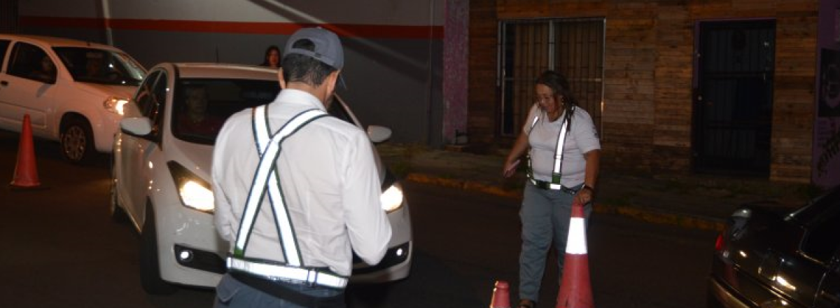 Blitz da Balada Segura recolhe quatro CNHs e dois veículos em Santa Maria