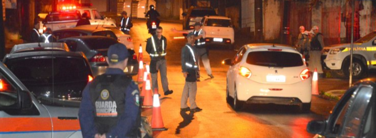 Blitz da Balada Segura aborda 58 motoristas em Santa Maria