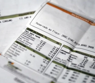 Aneel mantém bandeira para vermelha 1 na conta de luz em novembro