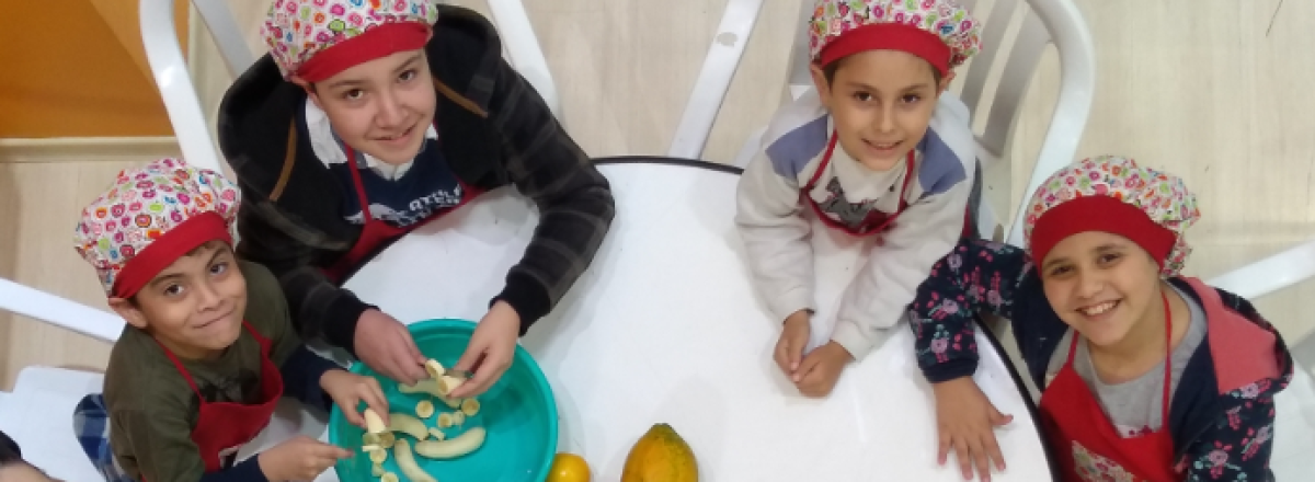 Sesc Santa Maria promove oficinas gratuitas de culinária e fotografia para crianças