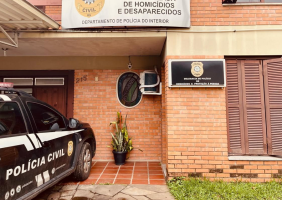 Suspeito de matar homem a tiros se apresenta à polícia em Santa Maria