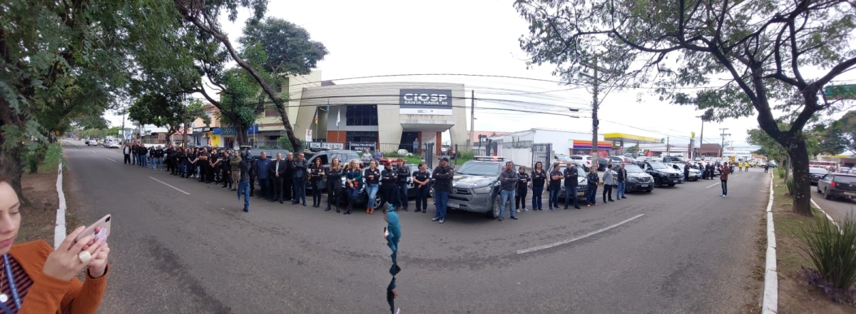 Policiais de Santa Maria protestam contra a soltura de homem que baleou policial em Rio Grande