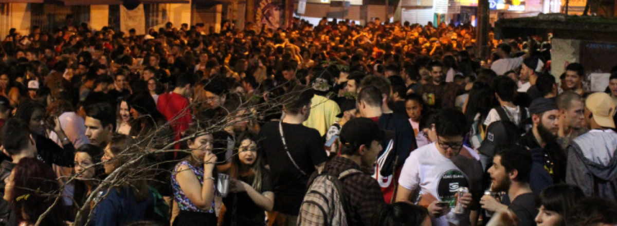 Festa dos Bixos reuniu mais de 7 mil pessoas na noite de quarta-feira na Saturnino