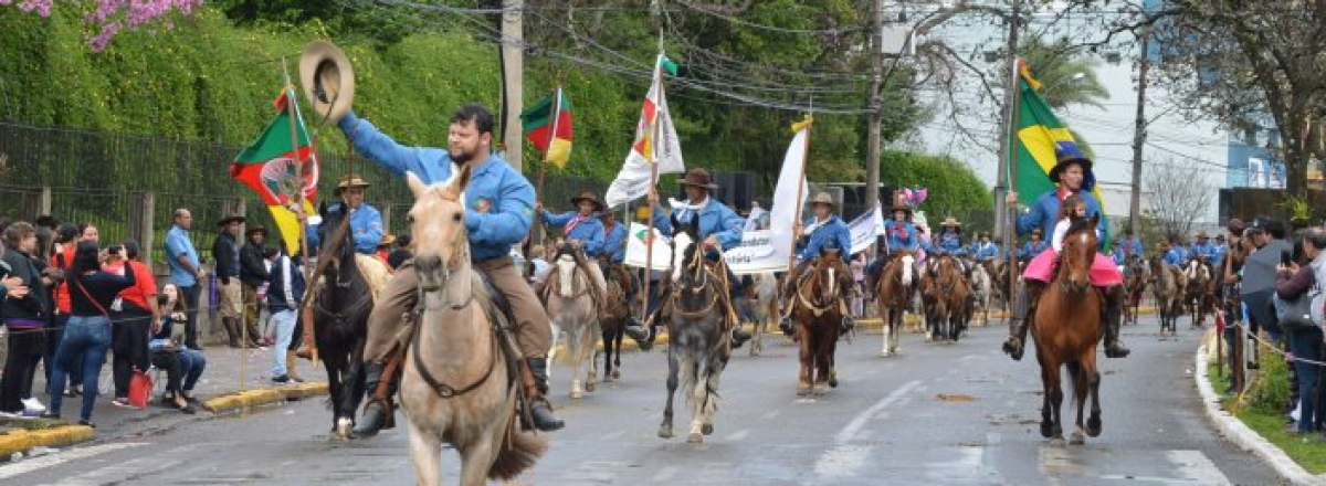 Desfile Farroupilha terá mais de 30 entidades tradicionalistas em Santa Maria