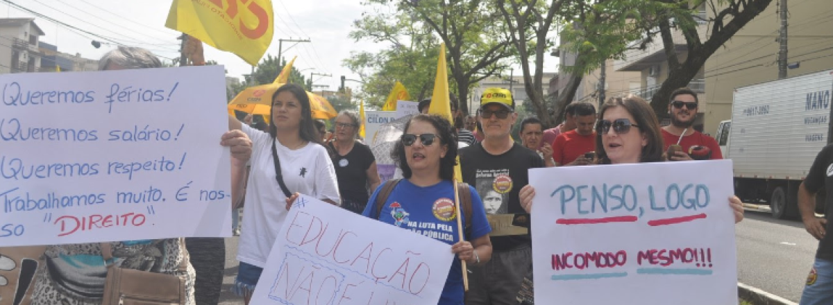 Sexta-feira foi marcada pela Marcha da Educação em Santa Maria